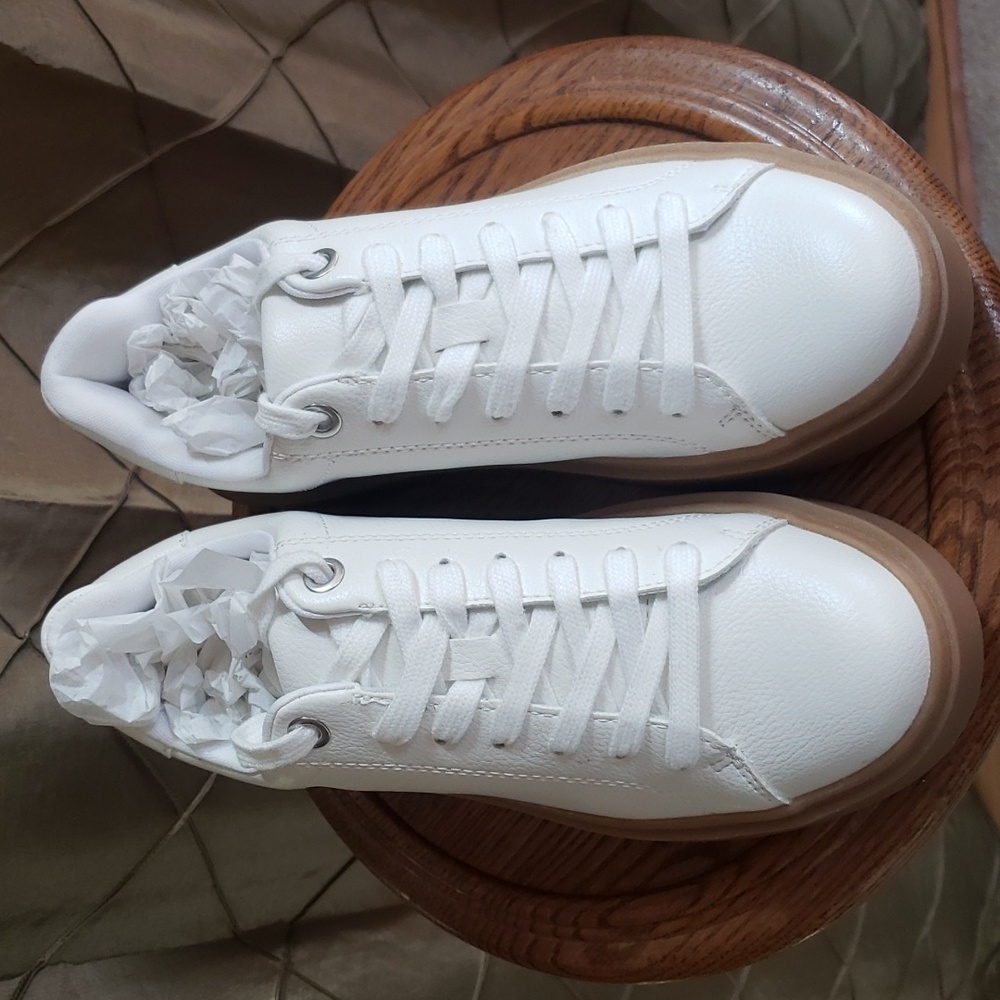 NWT- Steve Madden ‘Charlie’ Sneaker - Picture 5 of 11